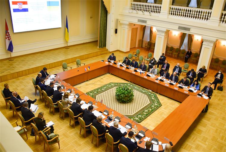 Slika /slike/Vijesti/2021/naslovnaUkrajina.jpg